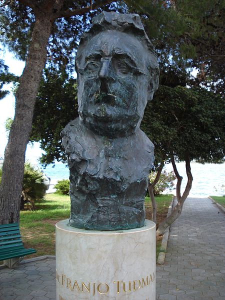 Bust Franjo Tuđman