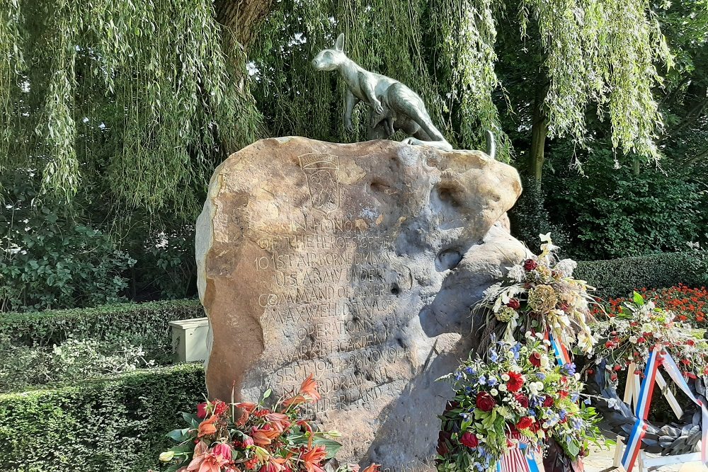 Kangaroo Monument Veghel #3