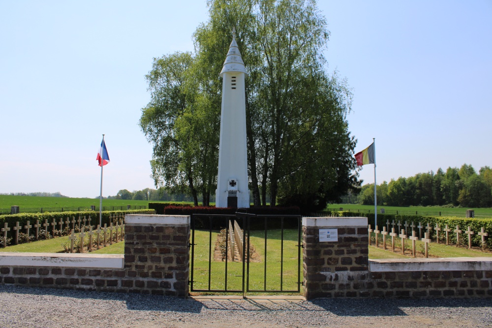 Franse Oorlogsbegraafplaats Lobbes-Heuleu