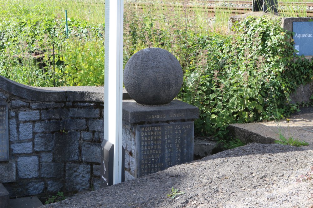 War Memorial Neffe #3