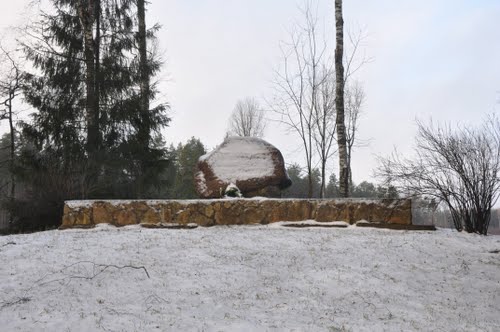 Sovjet Oorlogsbegraafplaats Glāķūņis #4