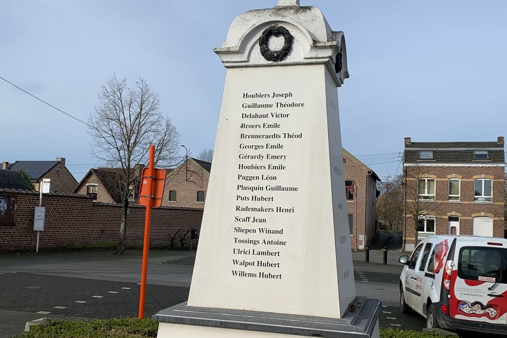 War Memorial Moelingen #4