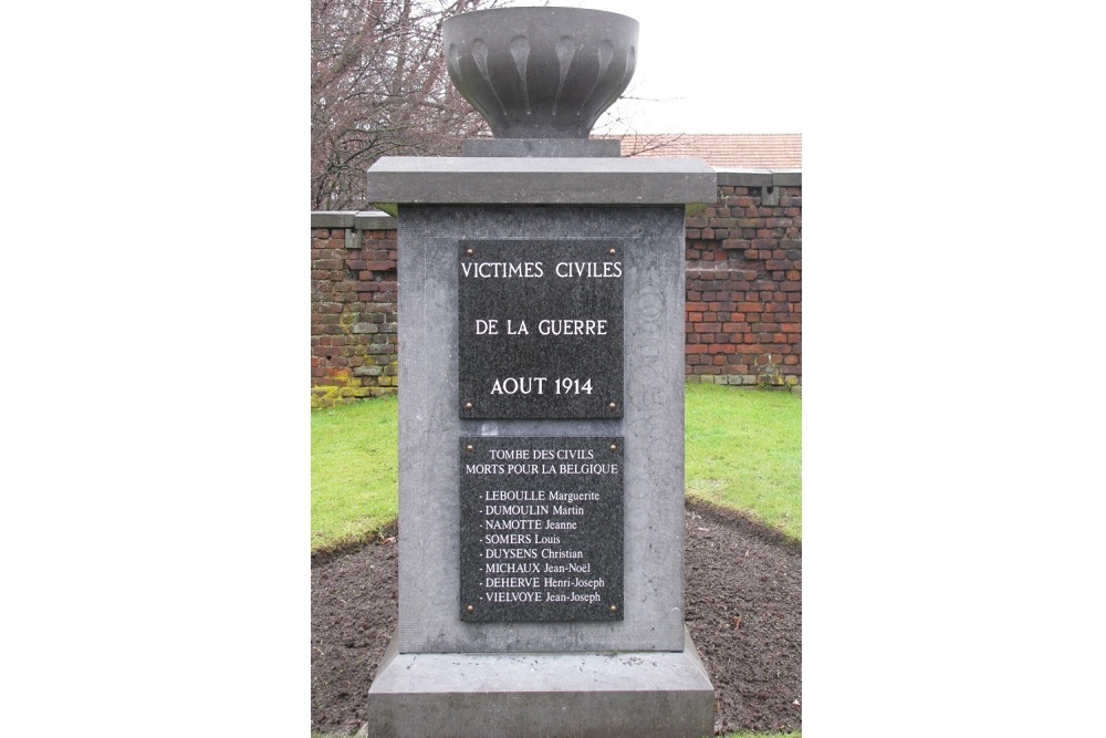 Memorial Civilian Casualties Cemetery Rhees Herstal #1