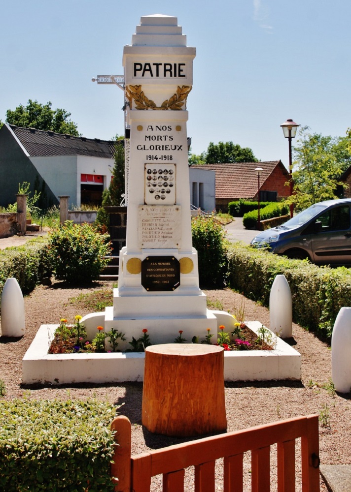 Oorlogsmonument Saint-Jacques-d'Ambur #1