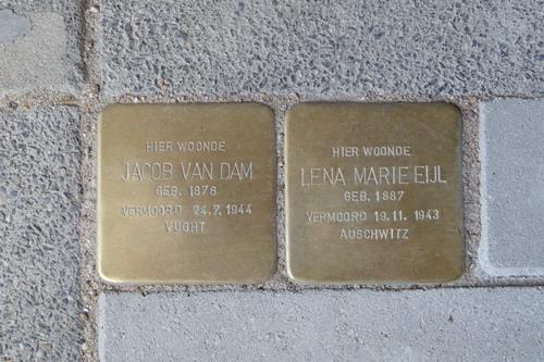 Stolpersteine Clara en Mariahof 1 #1