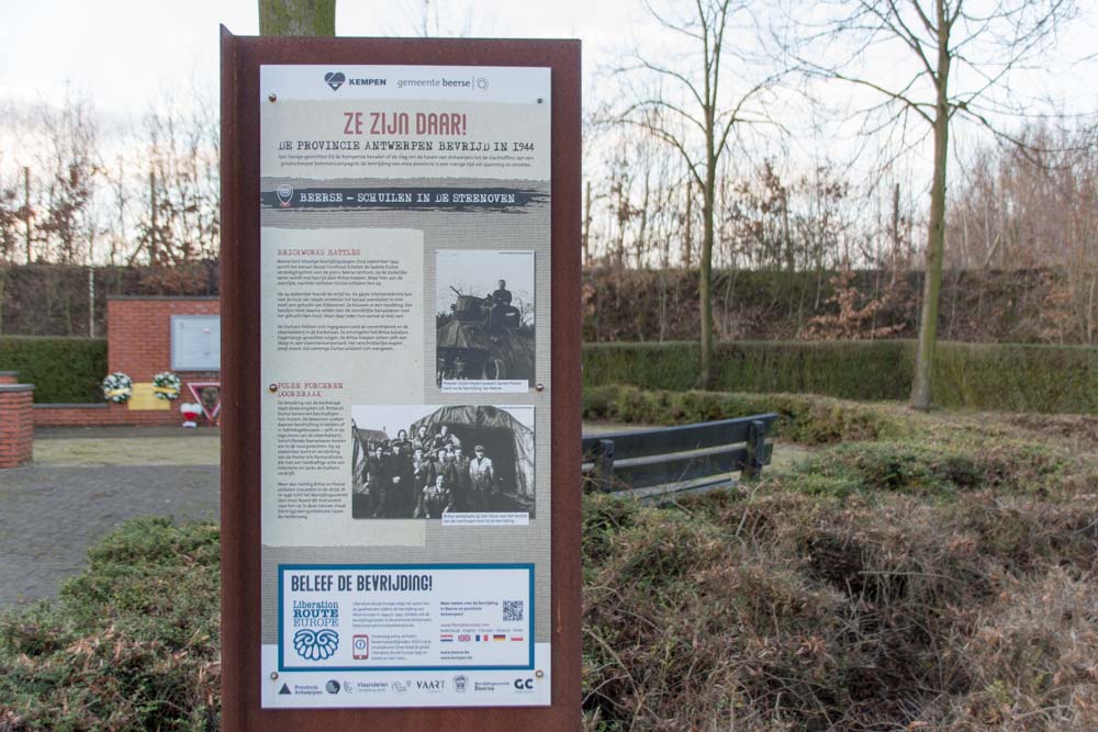 Infobord 75 Jaar Bevrijding WOII Beerse #3