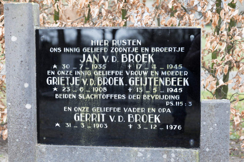 Dutch War Grave Voorthuizen #3