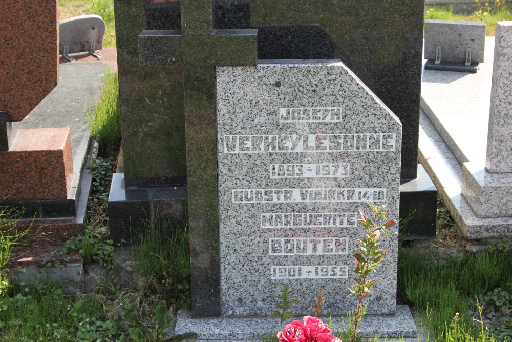 Belgian Graves Veterans Boezinge #2