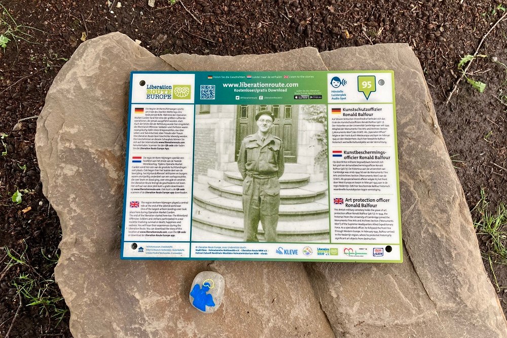 Liberation Route Marker 095: Kunstbeschermingsofficier Ronald Balfour #4