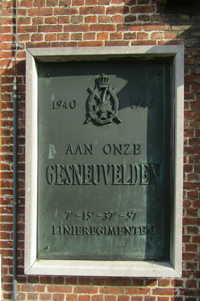 Oorlogsmonument Berchem #2