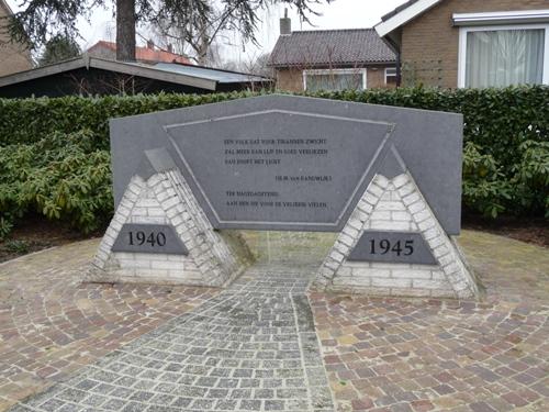 Oorlogsmonument Klaaswaal #4