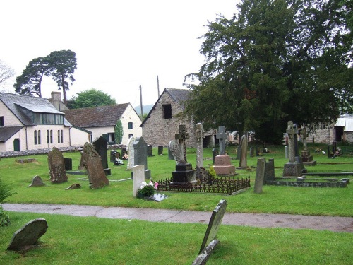 Commonwealth War Grave St. Mary Churchyard #1