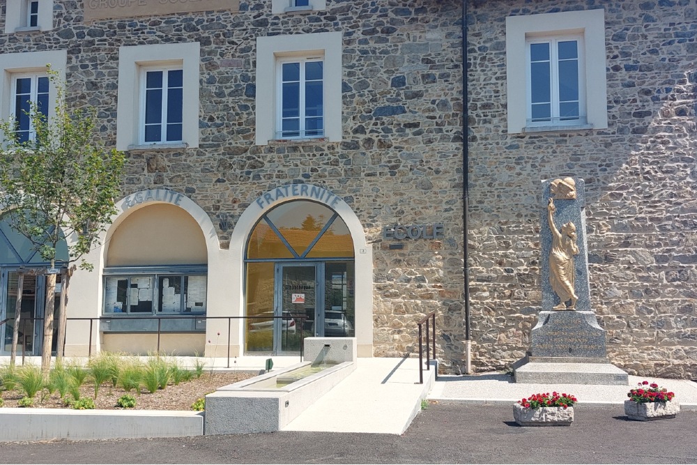 Oorlogsmonument Fontanes #1