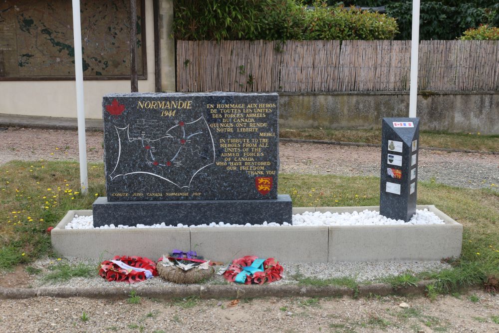 Monument Canadezen Chambois #2