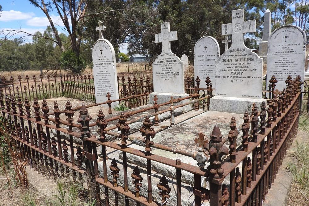 Oorlogsgraf van het Gemenebest Eddington Cemetery #1