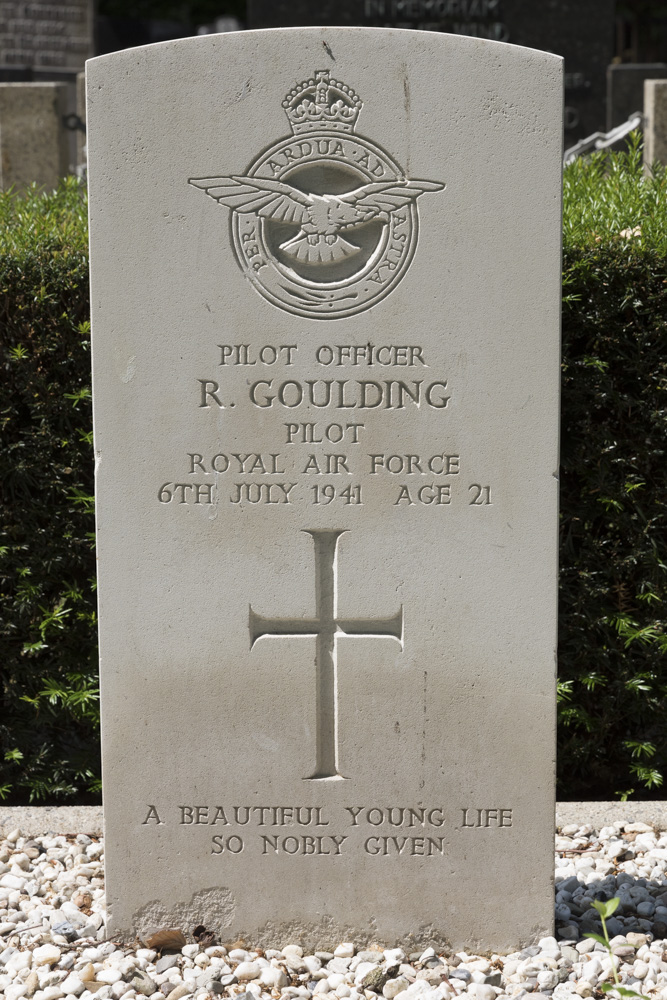 Commonwealth War Graves Cemetery 