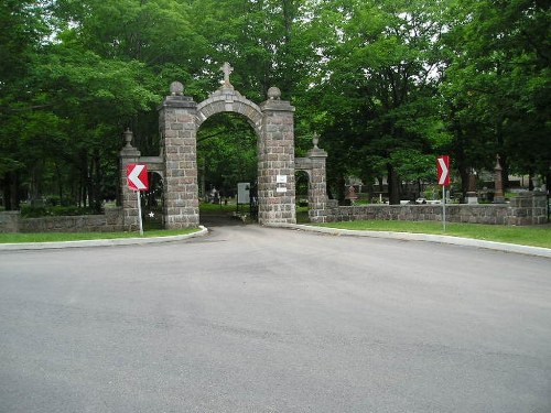 Commonwealth War Graves St. Odilon Cemetery #1