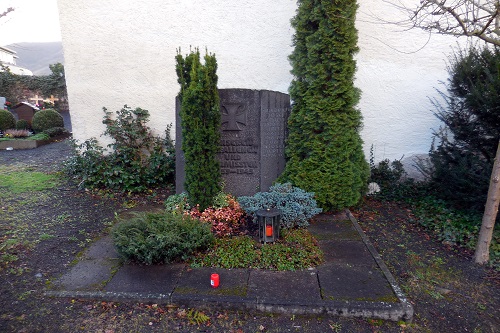 Oorlogsmonument Nehren #1