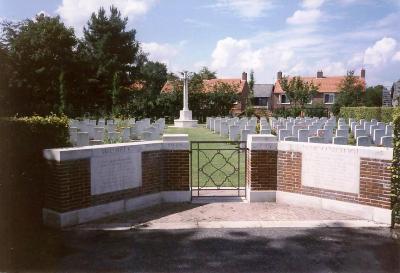Commonwealth War Cemetery Milsbeek #2