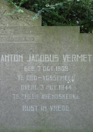 Dutch War Grave Eindewege #3
