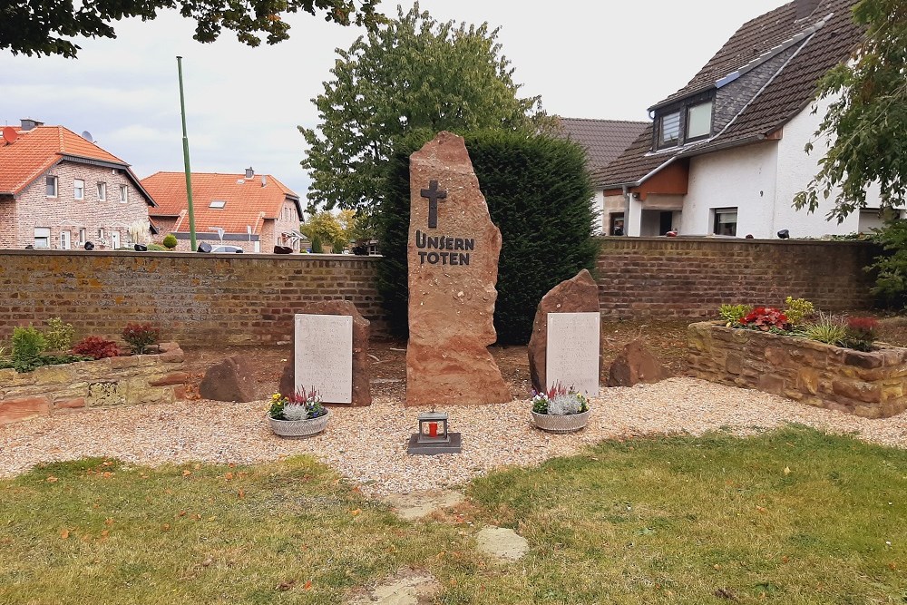 Oorlogsmonument Langendorf #1