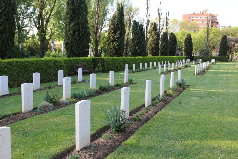Oorlogsbegraafplaats van het Gemenebest Bologna #5