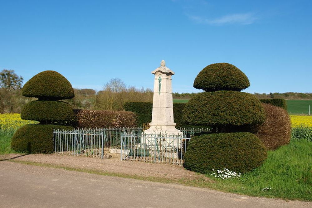 Oorlogsmonument Saint-Romain-le-Preux #1