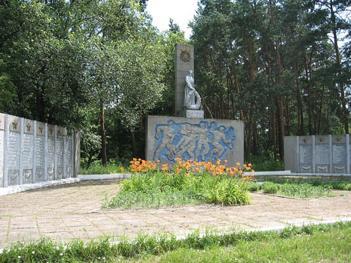 Mass Grave Soviet Soldiers Mel'nya #1