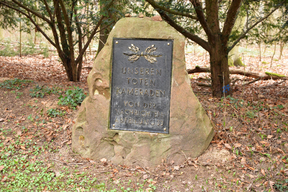 Monument Nachrichtenabteilung 33