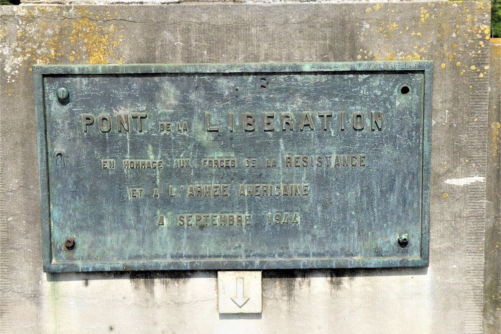 Memorial to Pont de la Libration Namur #3
