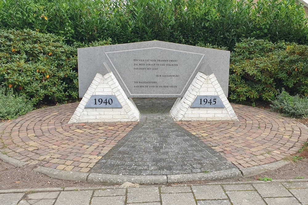 Oorlogsmonument Klaaswaal #2