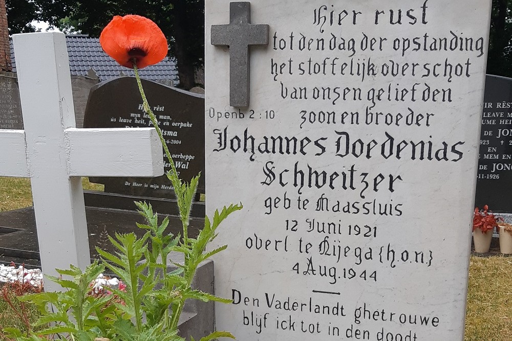 Dutch War Grave Protestant Churchyard Harich #1