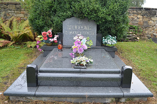 Polish War Graves Parish Cemetery Dabrowa #2