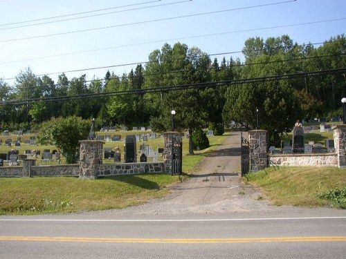 Commonwealth War Graves St. Albert de Gasp Cemetery