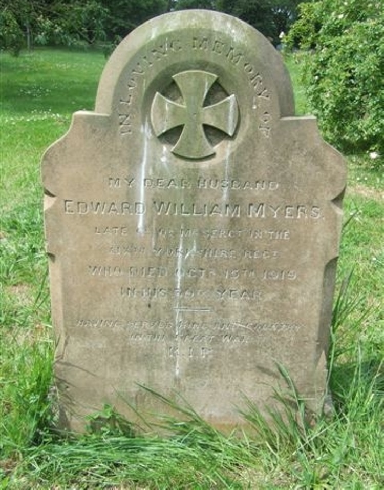 Oorlogsgraf van het Gemenebest St. Michael Churchyard