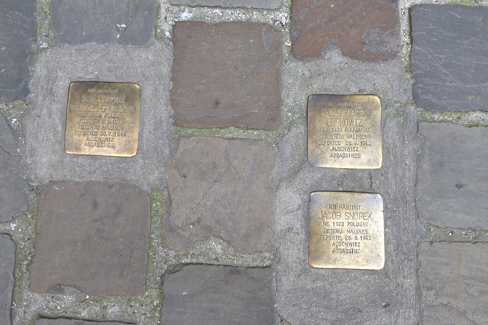 Stolpersteine Huidevettersstraat 146 #1