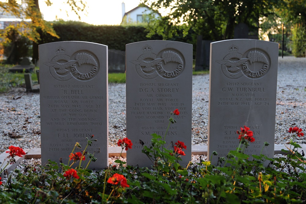 Commonwealth War Graves Old General Cemetery Beesd