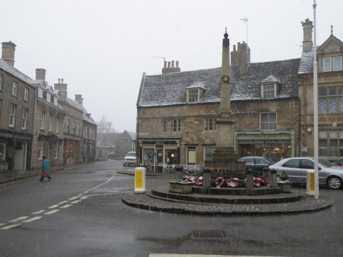 Oorlogsmonument Oundle en Ashton #1