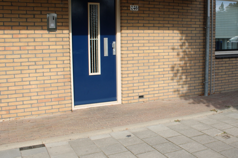 Herdenkingsstenen Brinklaan 246/248 (was 64) #4