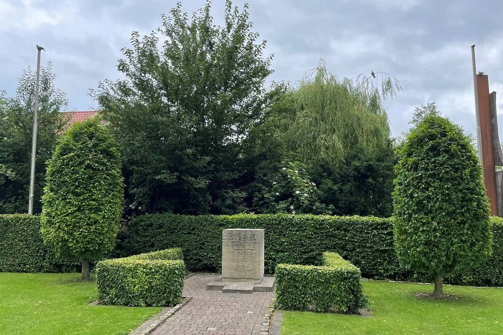 Oorlogsmonument Asbeck. Legden