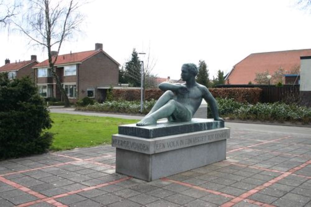 War Memorial Wildervank #1