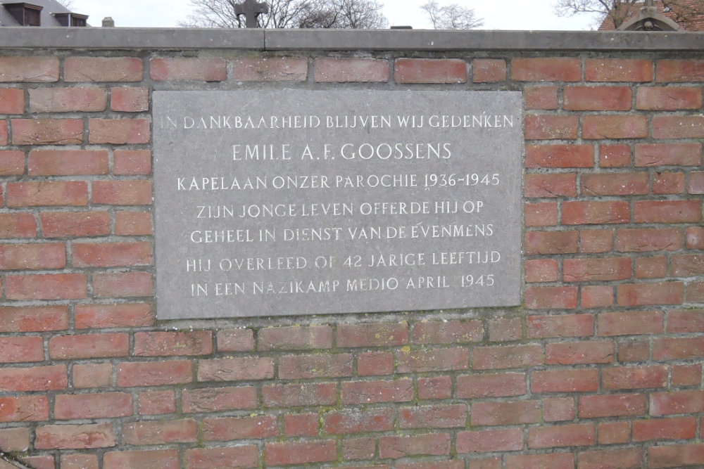 Memorial Chaplain Goossens Echt #1