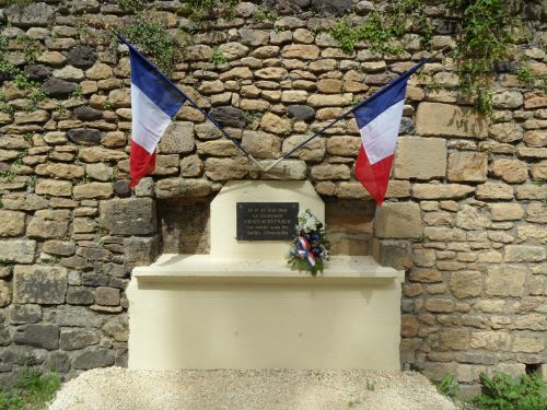 Memorial Lieutenant Chateaureynaud #2