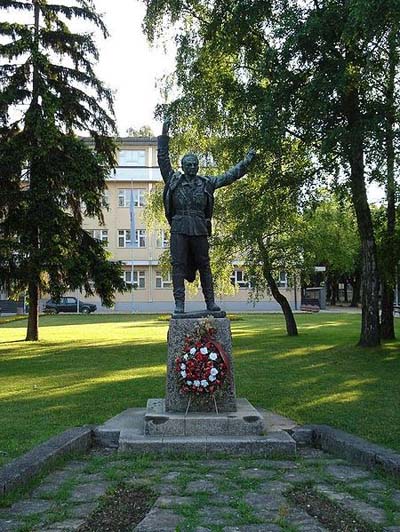 Monument Mladen Stojanović #1