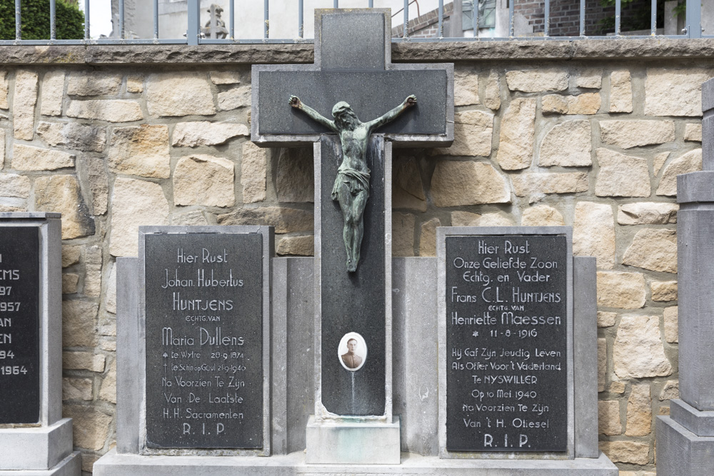 Nederlands Oorlogsgraf Rooms Katholieke Begraafplaats Schin op Geul #1
