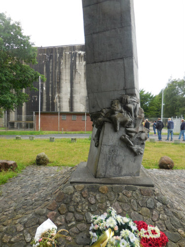 Monument Omgekomen Gevangenen Valentin #4