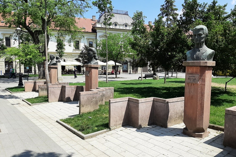 Bust Olga Petrov, Marko Kulić and Stevan Jovanović