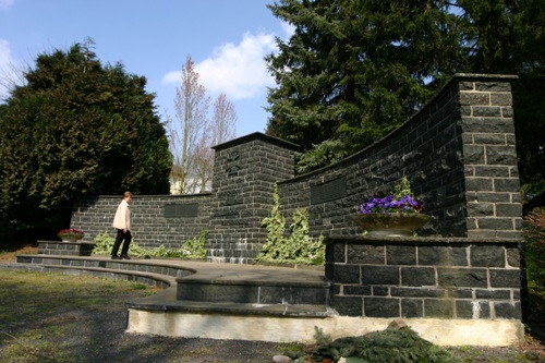 Oorlogsmonument Kerstenhausen #1