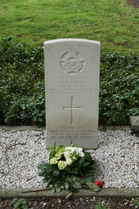 Commonwealth War Graves Protestant Churchyard Blijham #1