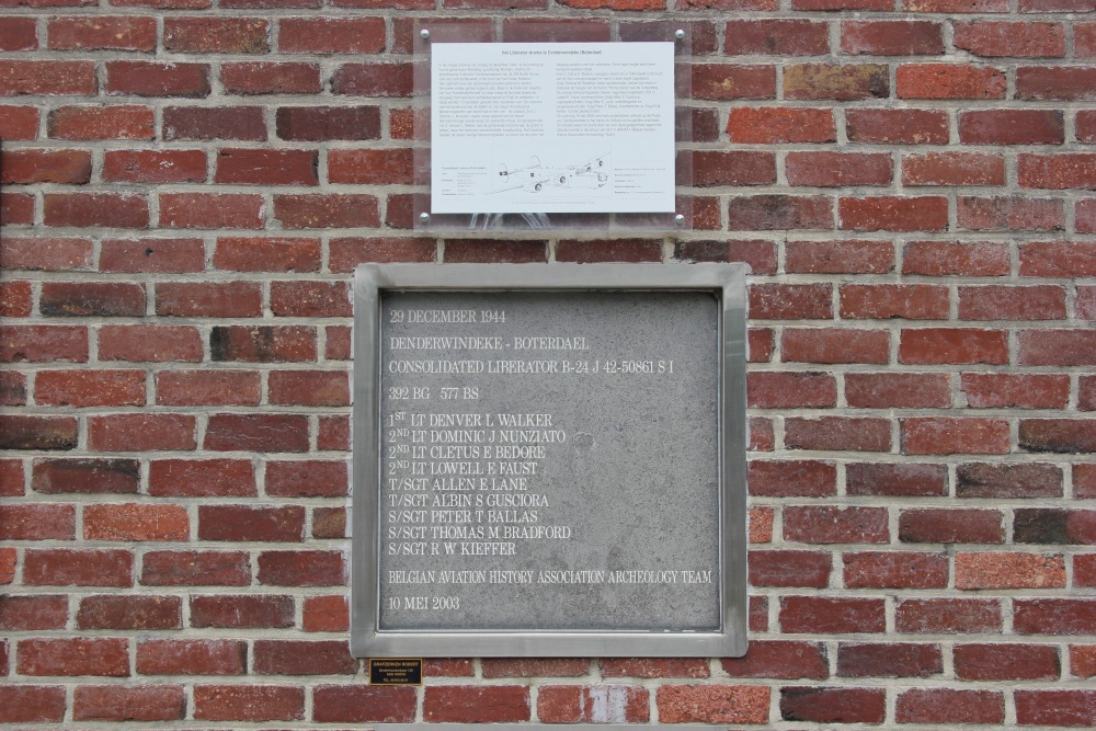 Memorials Sint-Pieterskerk Denderwindeke #4